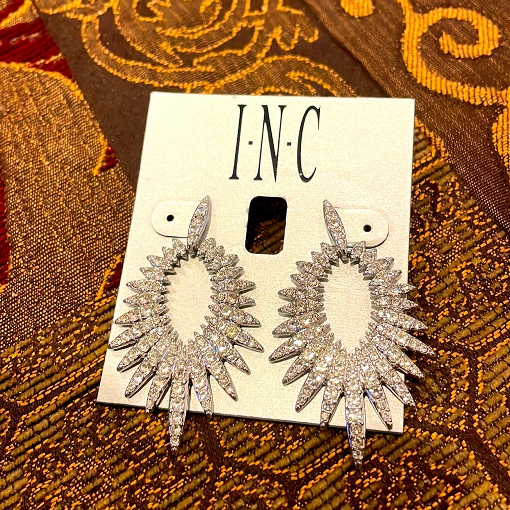 NEW✨ Diamond Earrings